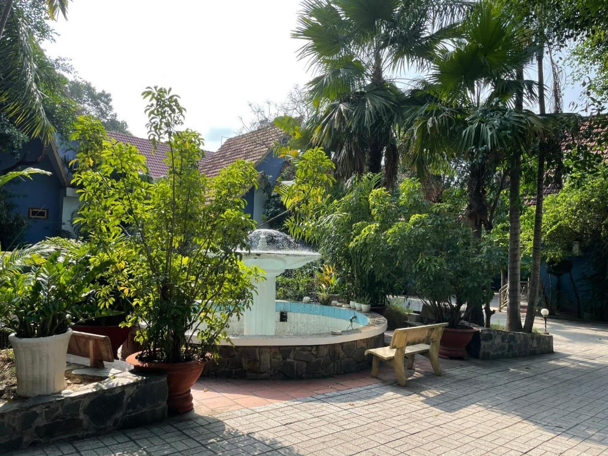 Song Tra Hotel Thu Dau Mot Екстер'єр фото