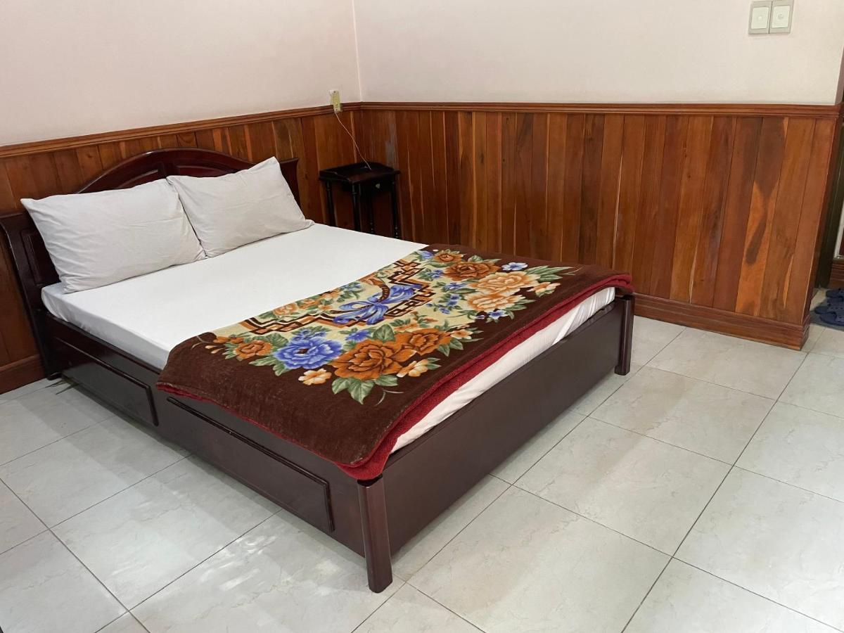 Song Tra Hotel Thu Dau Mot Екстер'єр фото